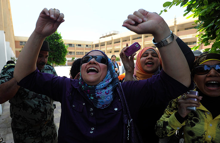 Egypt elections: Supporters of Ahmed Shafik