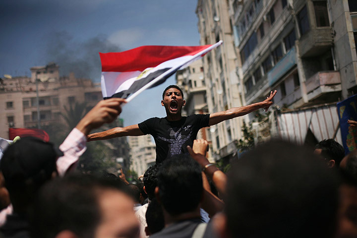 24 Hours: A man chants slogans against Egyptian presidential candidate Ahmed Safiq