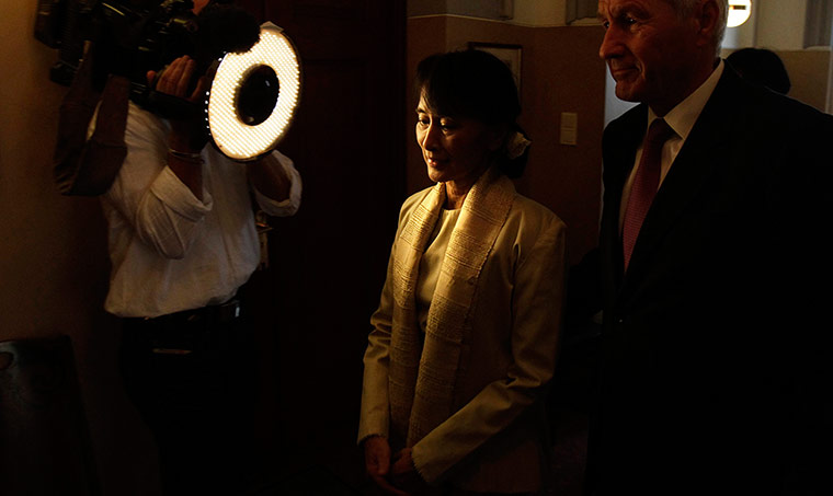 24 Hours: Myanmar opposition leader Aung San Suu Kyi arrives at the Nobel Institute