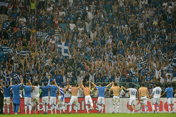 Group A4: Greek players celebrate 