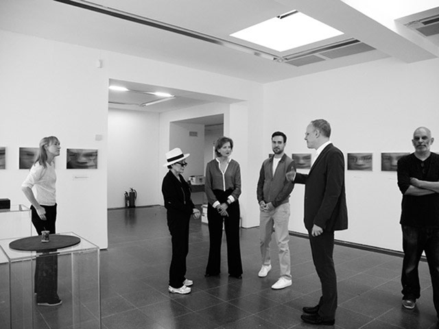 Yoko Ono: Yoko Ono with the Serpentine curators