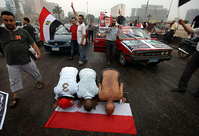 Picture desk live: Supporters of Muslim Brotherhood candida