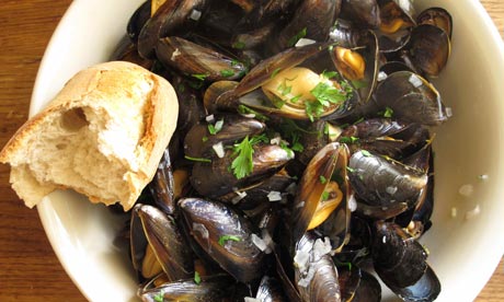 Felicity's perfect moules marinieres