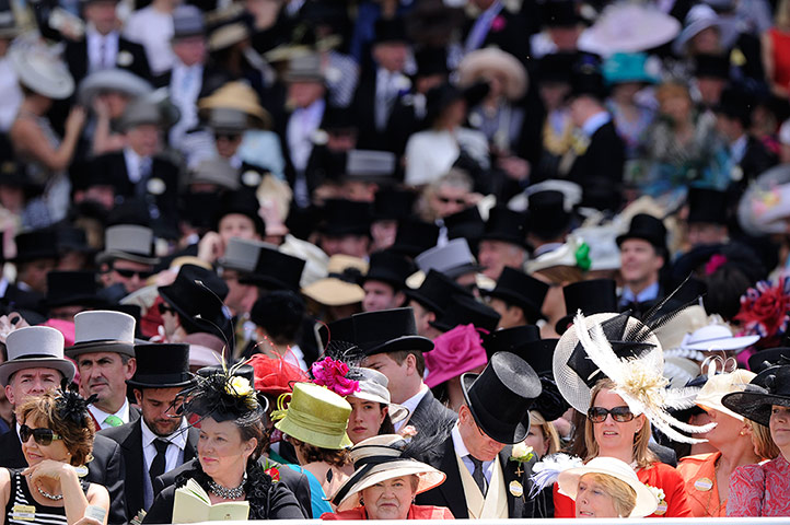 Frankel - TJ: Crowd at Royal Ascot 2012