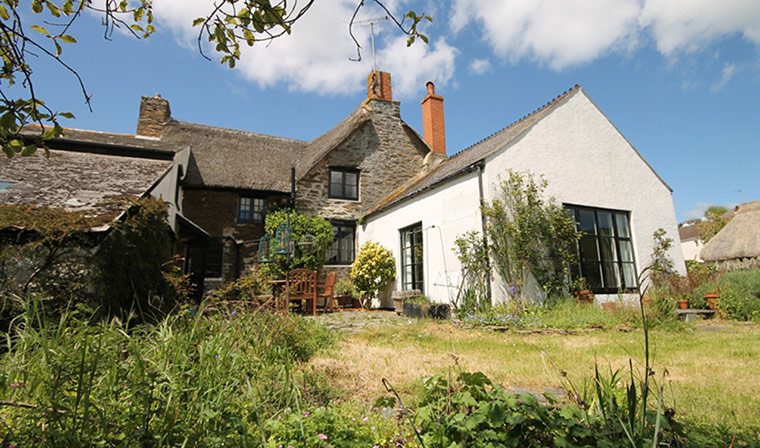 Snooping Around : West Buckland, Devon house 