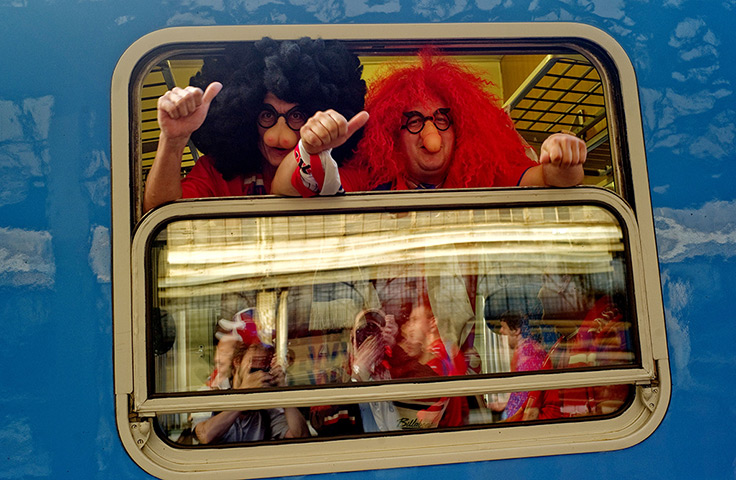 24 hours in pictures: Czech football fans
