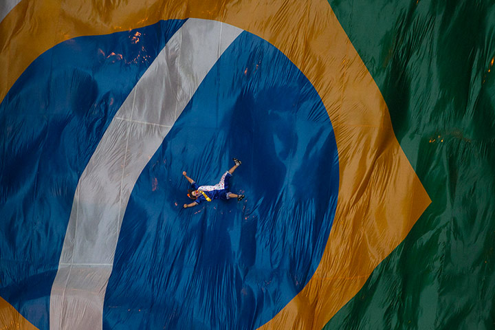 rio+20: An activist dressed as a clown 