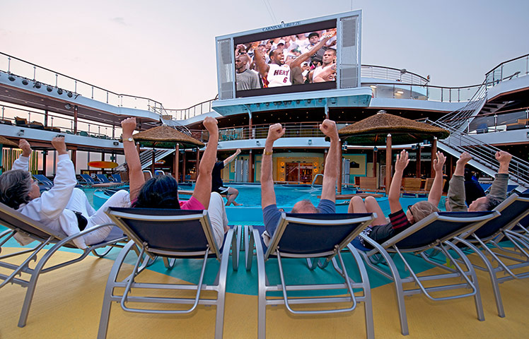 24 hours in pictures: Miami Heat fans