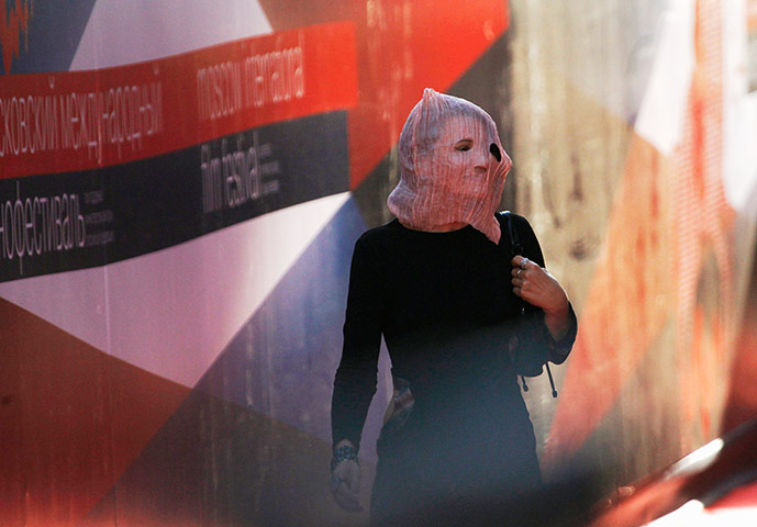 week in film : Olga Darfy arrives at the opening ceremony of the Moscow film festival