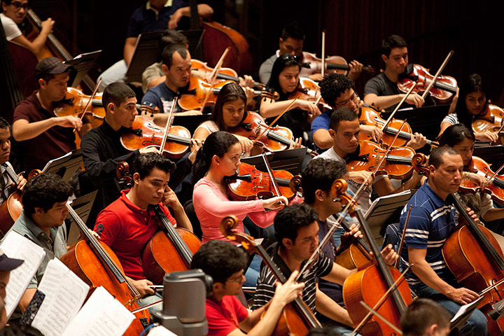 Dudamel/Simon Bolivar Symphony Orchestra rehearse in London