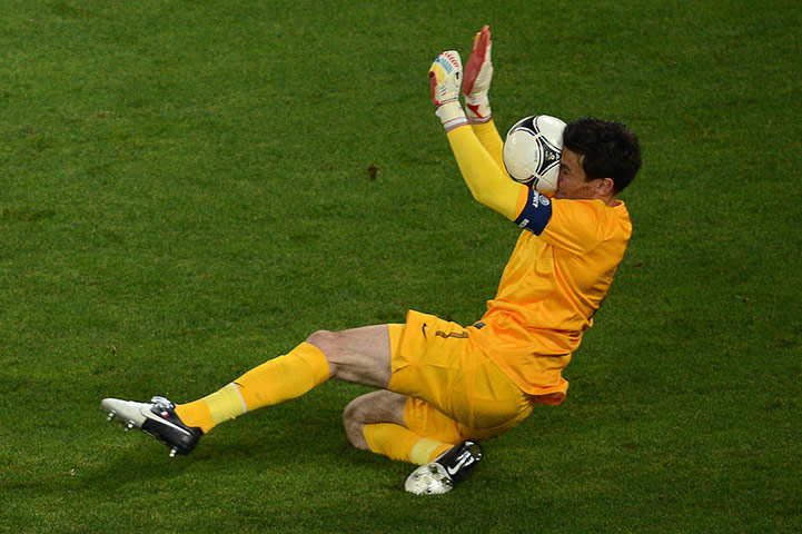 Spain v France 3: French goalkeeper Hugo Lloris 