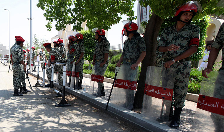 Egypt elections: Military police stand guard in Cairo