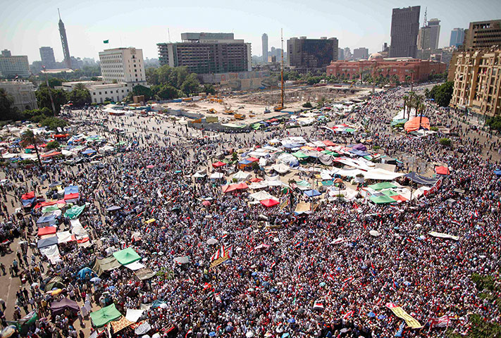 Egypt elections: Supporters of Mohamed Morsi gather for a rally in Tahrir square