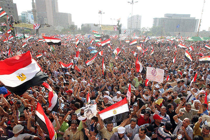 Egypt election results: Supporters of Mohamed Morsi celebrate in Tahrir square