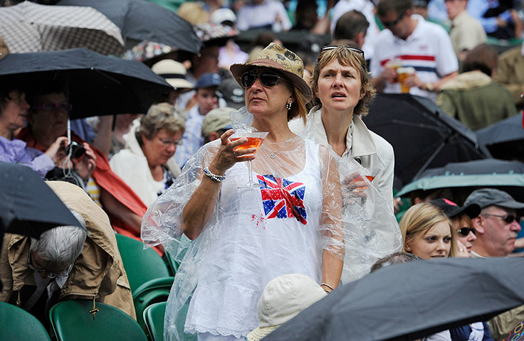 Wimbo day 2: Getting a cocktail during a rain break at Wimbledon 2012