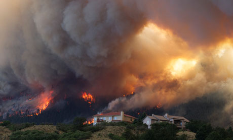 The Waldo Canyon wildfire burns near Colorado Springs