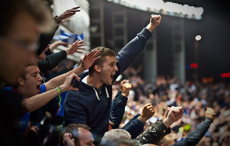 Your Pictures: Cheering football fans
