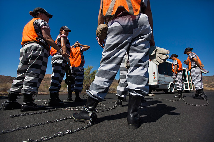 All-female chain gang: Shackled and Drawn: Arizona's All-Female Chain Gang