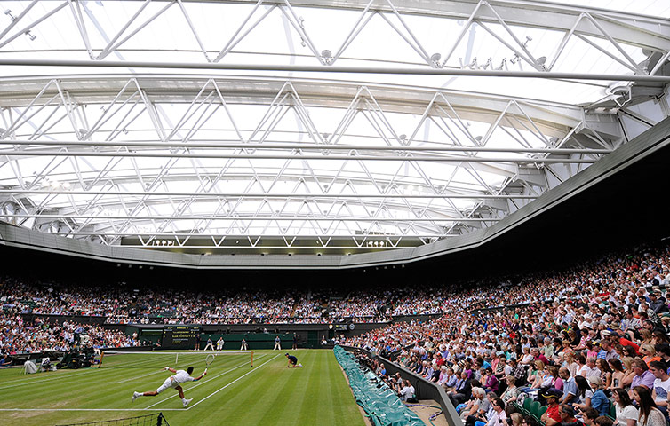 Day 5 Wimbo: Centre court roof