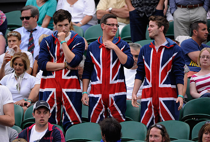 Day 5 Wimbo: Watson fans Wimbledon 2012