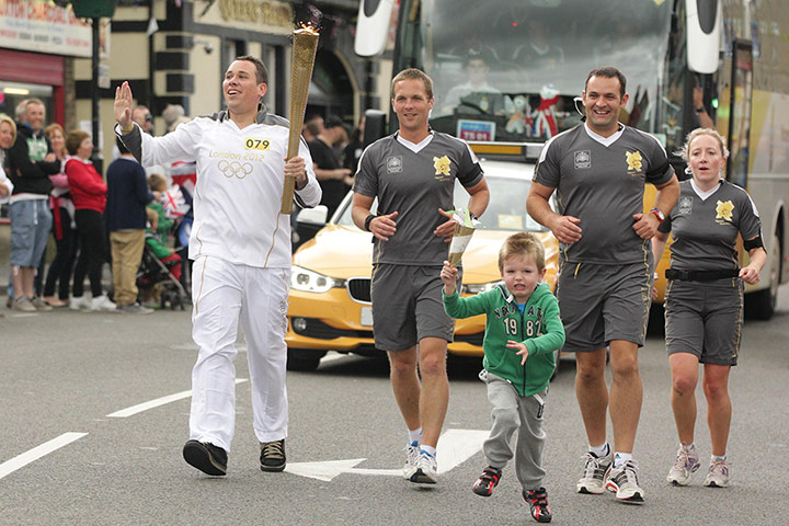 Olympic torch 42: Alexander McCann