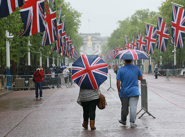 Jubilee pageant: Spectators walk along the Mall