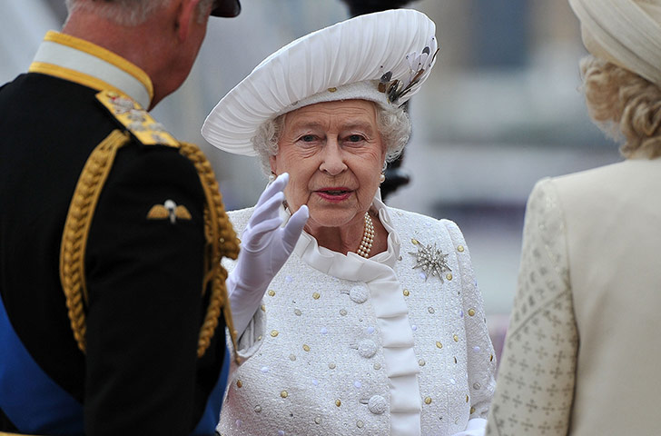 Regatta: The Queen arrives at Chelsea Pier 