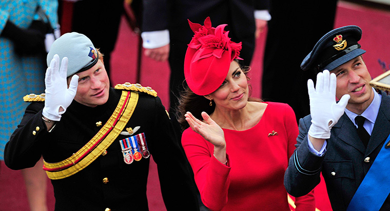 Jubilee Thames pageant: Prince Harry, Duchess of Cambridge and Prince William wave