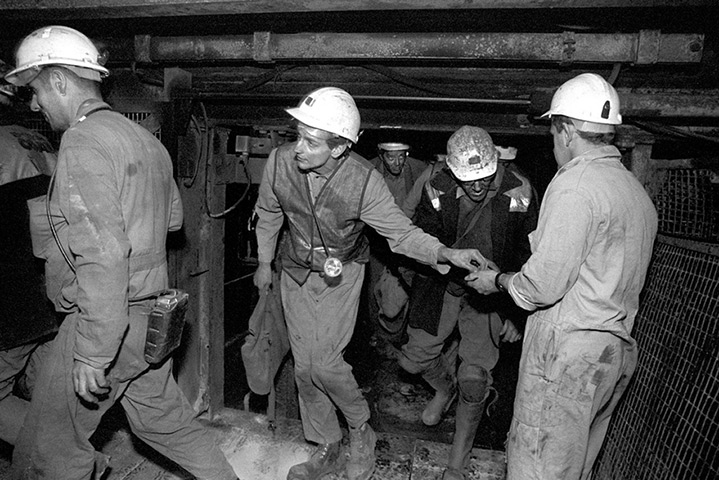 mark pinder exhibition: Miners coming off the last ever shift at Vane Tempest Colliery