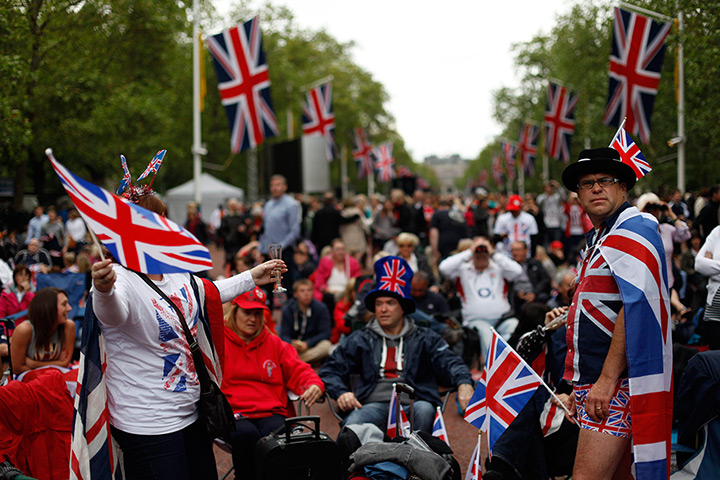 Diamond Jubilee day 2: Union Jack flags galore, as people wait on the Mall