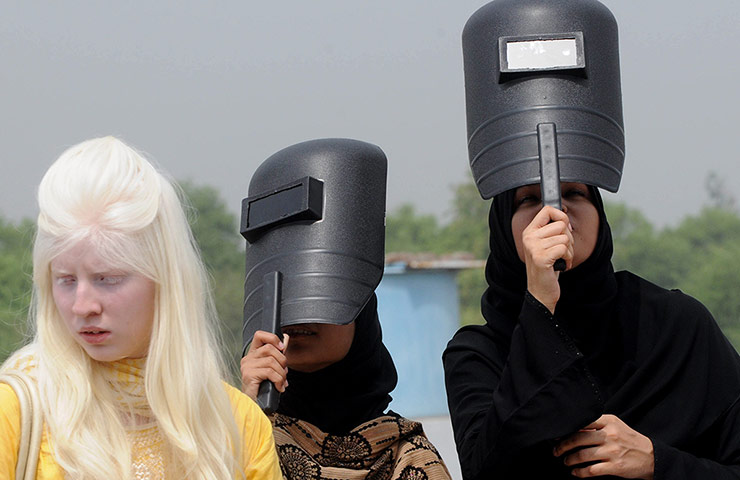 Picture Desk Live: Pakistani students watch the transit of