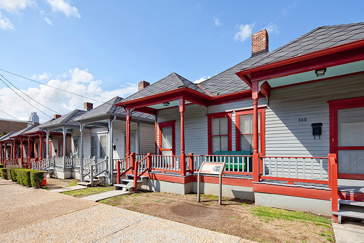 Endangered historic US: Double shotgun row houses, Sweet Auburn district, Atlanta