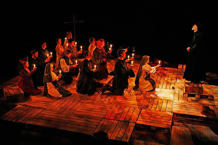Northern Broadsides: Mike Poulton's 2010 production of Chaucer's Canterbury Tales