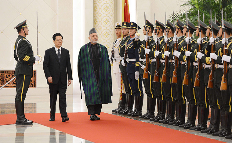 Picture desk live : Chinese President Hu Jintao and Afghan President Hamid Karzai 