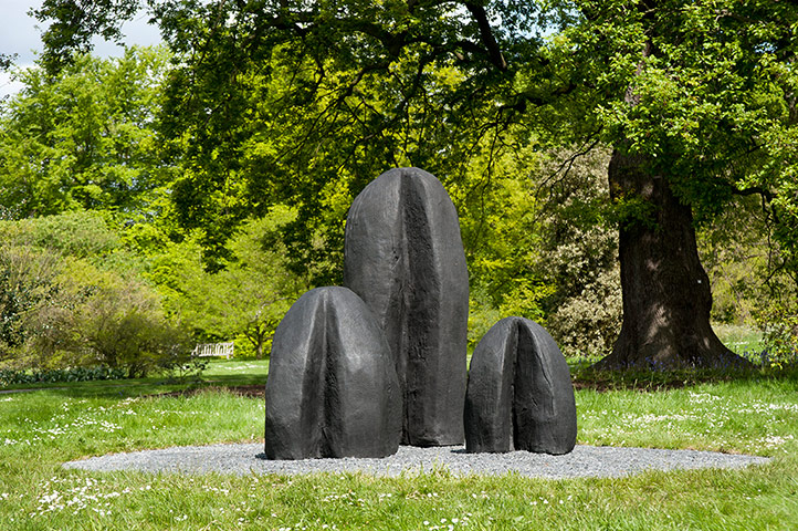 David Nash: Three Humps, 2007 by David Nash