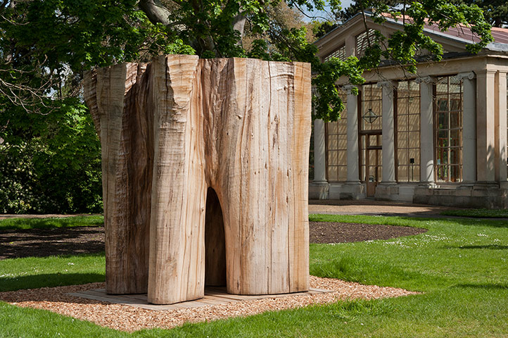 David Nash: Oculus Block, 2010