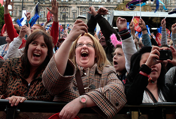 Olympic Torch: Olympic Torch Relay - Day 21