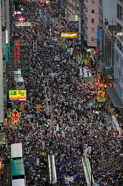 Hong Kong demonstrations: Tens of thousands of Hong Kong residents march
