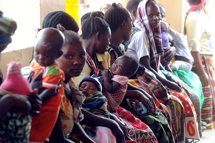 Family planning : team from Marie Stopes International in Tanzania 