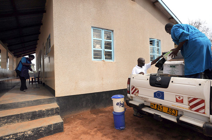Family planning : team from Marie Stopes International in Tanzania 