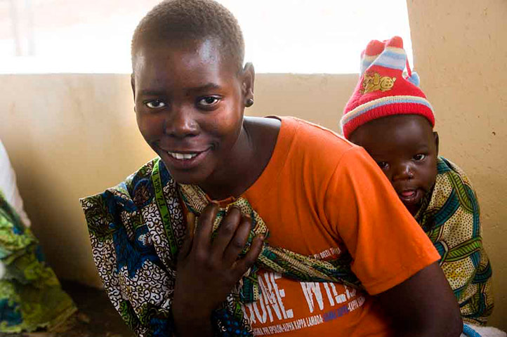 Family planning : team from Marie Stopes International in Tanzania 