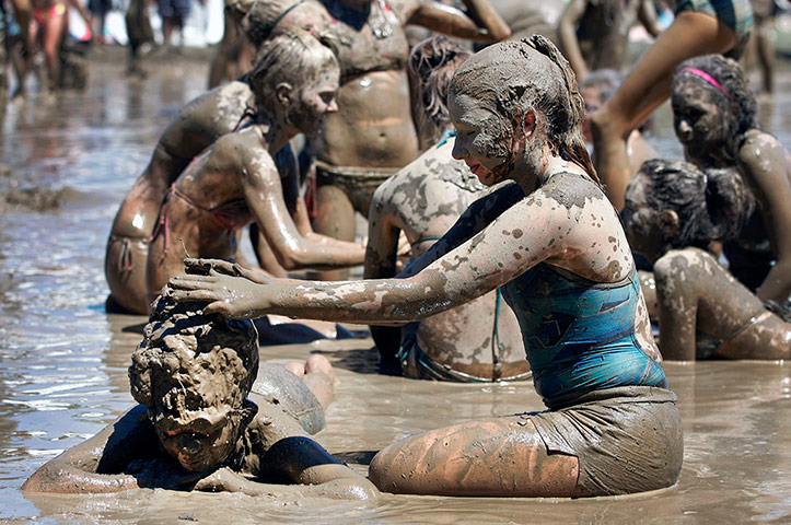 Mud day in Michigan : Mud day in Michigan 