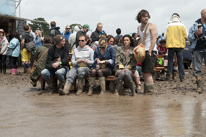 Wet festivals update: Deep mud at the Isle of Wight Festival at Seaclose Park