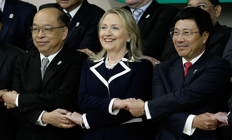 Picture Desk Live: Hillary Rodham Clinton, Pham Binh Minh,Surapong Tovichakchaikul