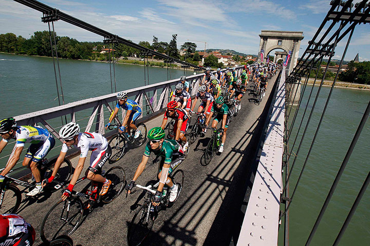 sport: The pack of riders cycles