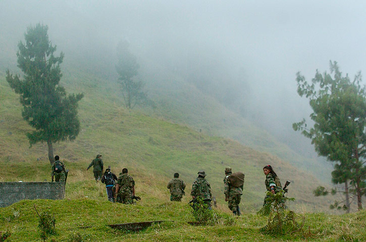 FARC in Colombia: FARC deliver bodies of air force members