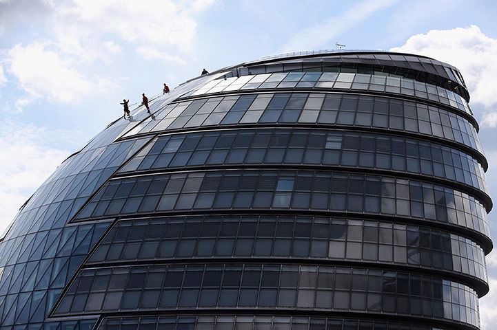 Streb Dance London: Dancers on City Hall