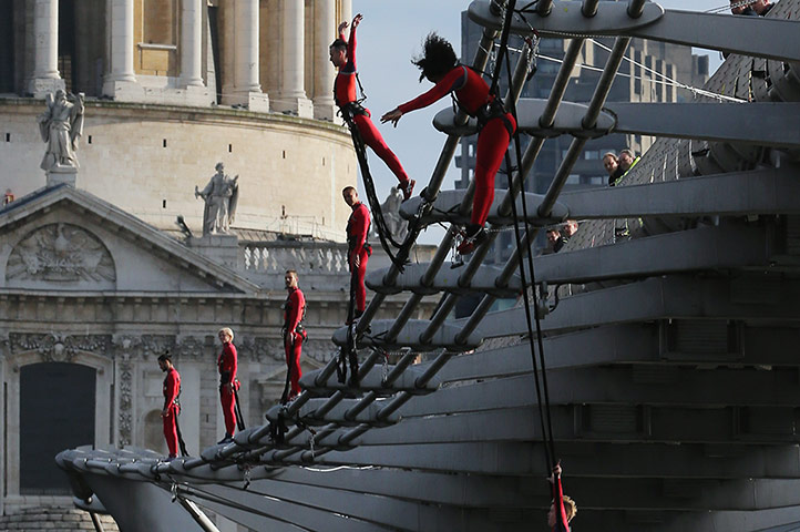Streb Dance London: Dancers bungee off the Millennium Bridge