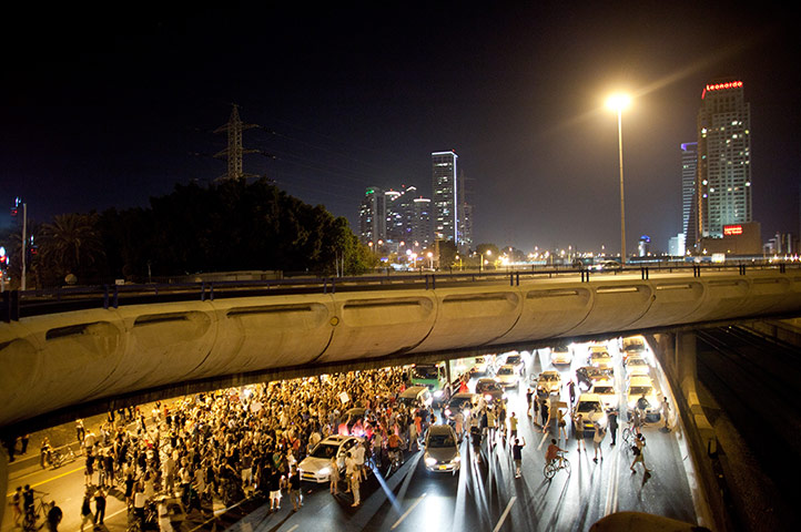 Tel Aviv protests: Protesters block a highway