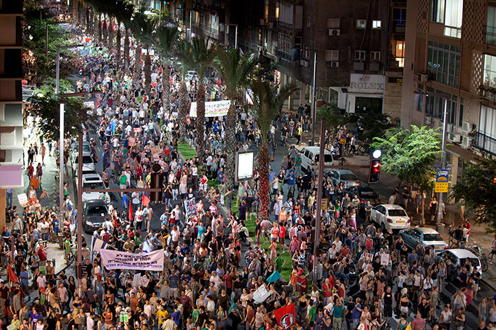 Tel Aviv protests: Demonstrators march through the streets
